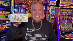 Slots ဂိမ်းများ – ဒေါ်လာသင်္ကေတ Reel ပါသော Slot Machine